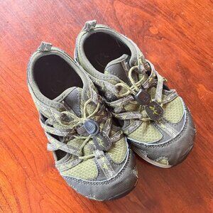 Chaco Boys Outcross Water Shoes Green J180235 Bungee Cord Low Top Sneakers - Siz